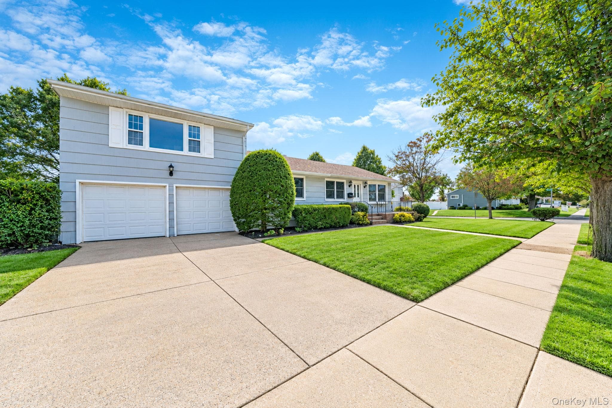 745 Anderson Avenue thumbnail 3