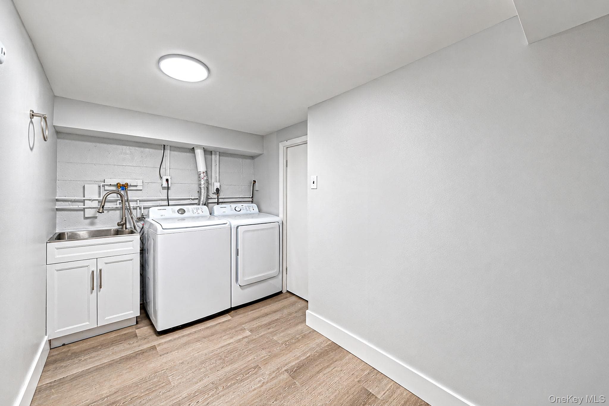 745 Anderson Avenue thumbnail 34