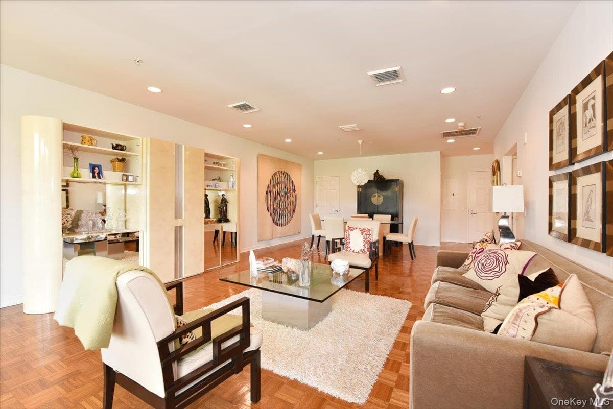 100 Harbor View Drive Unit: 117 thumbnail 11