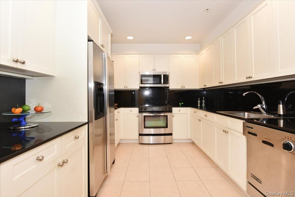 100 Harbor View Drive Unit: 117 thumbnail 5