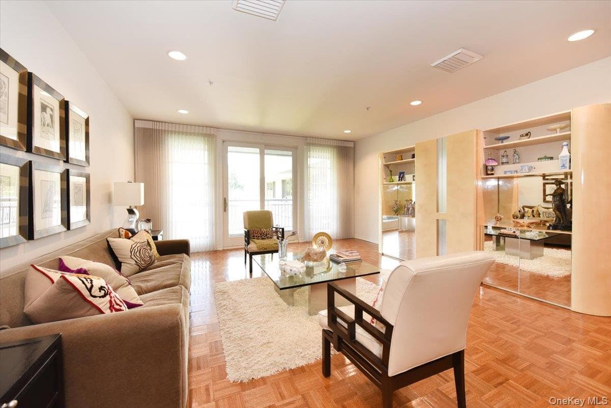 100 Harbor View Drive Unit: 117 thumbnail 7