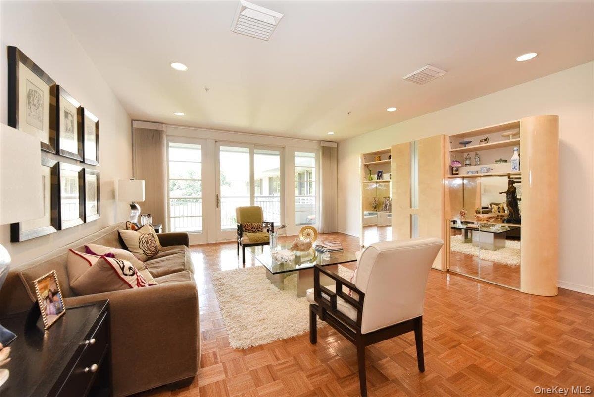 100 Harbor View Drive Unit: 117 thumbnail 8