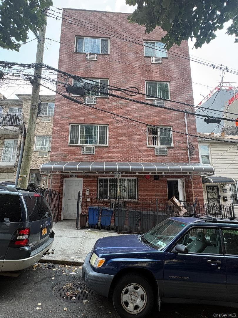 626 E 223rd Street thumbnail 3