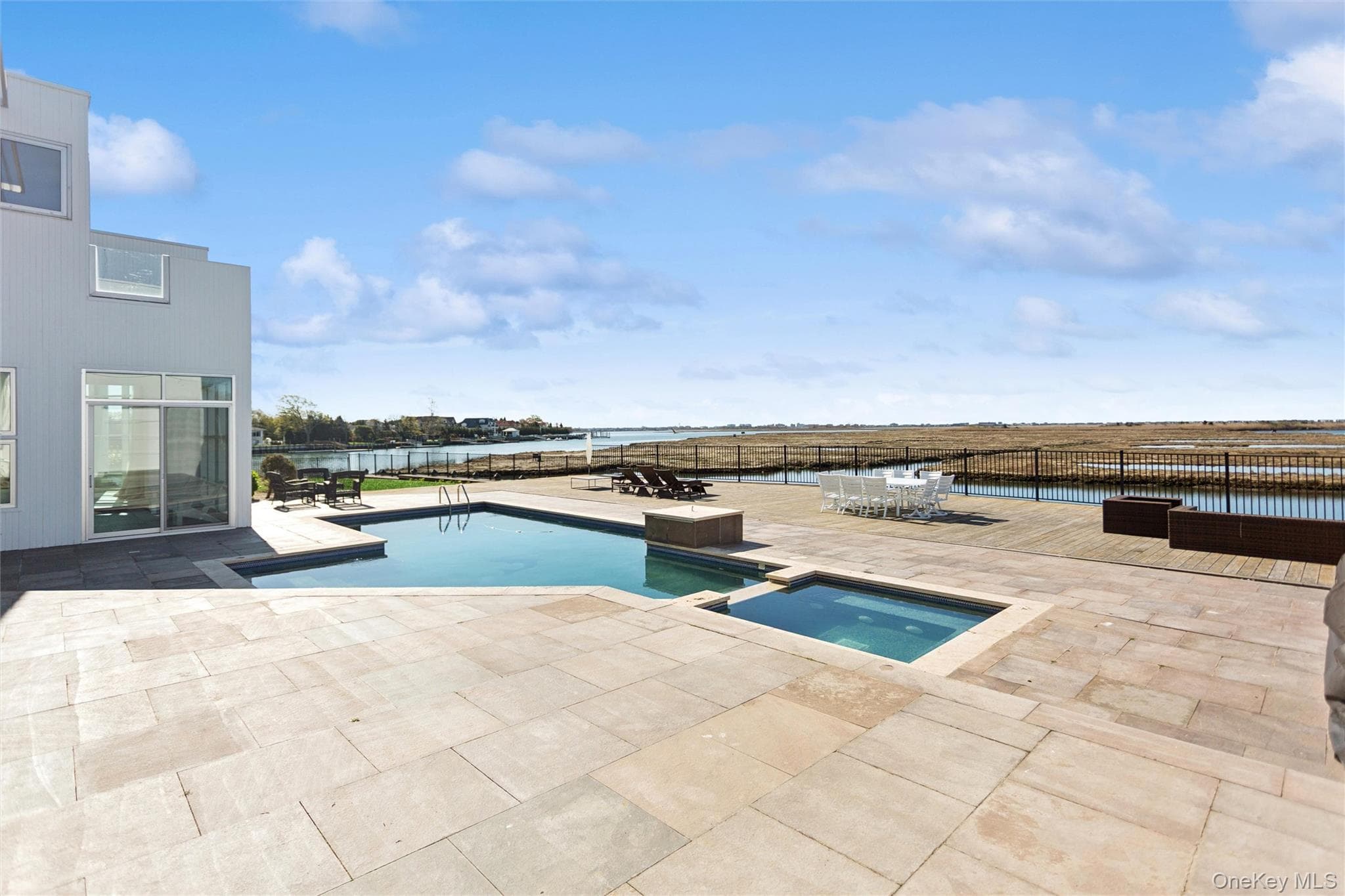 50 Heron Drive thumbnail 4