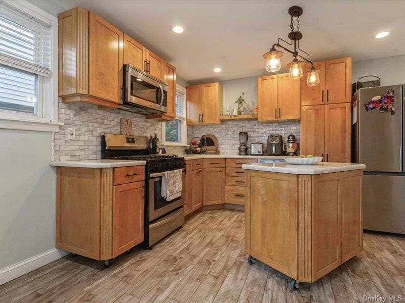 167 Lakeview Avenue thumbnail 13