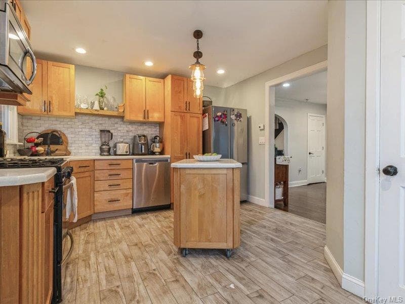 167 Lakeview Avenue thumbnail 12