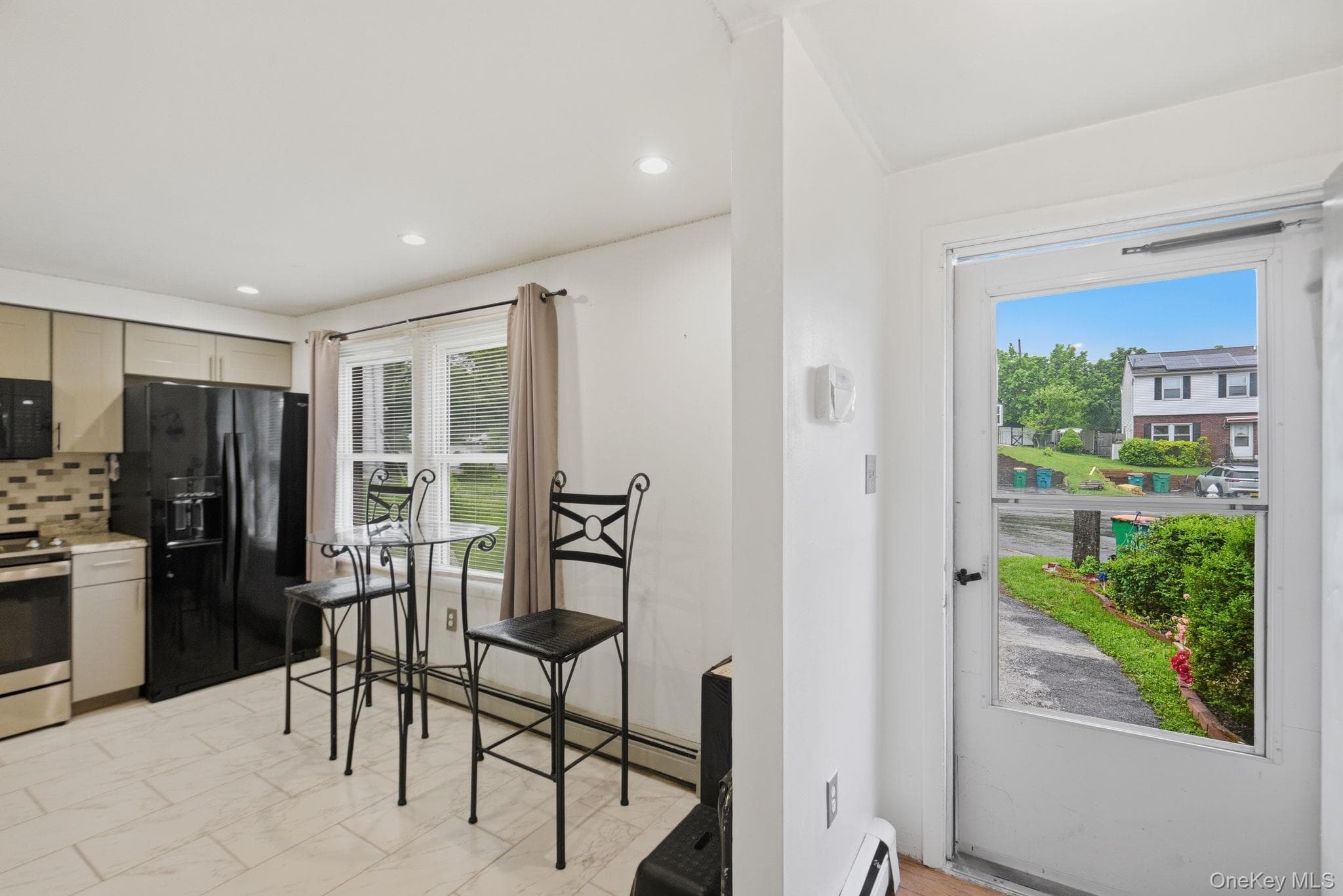 17 Harbor Hill Court thumbnail 9