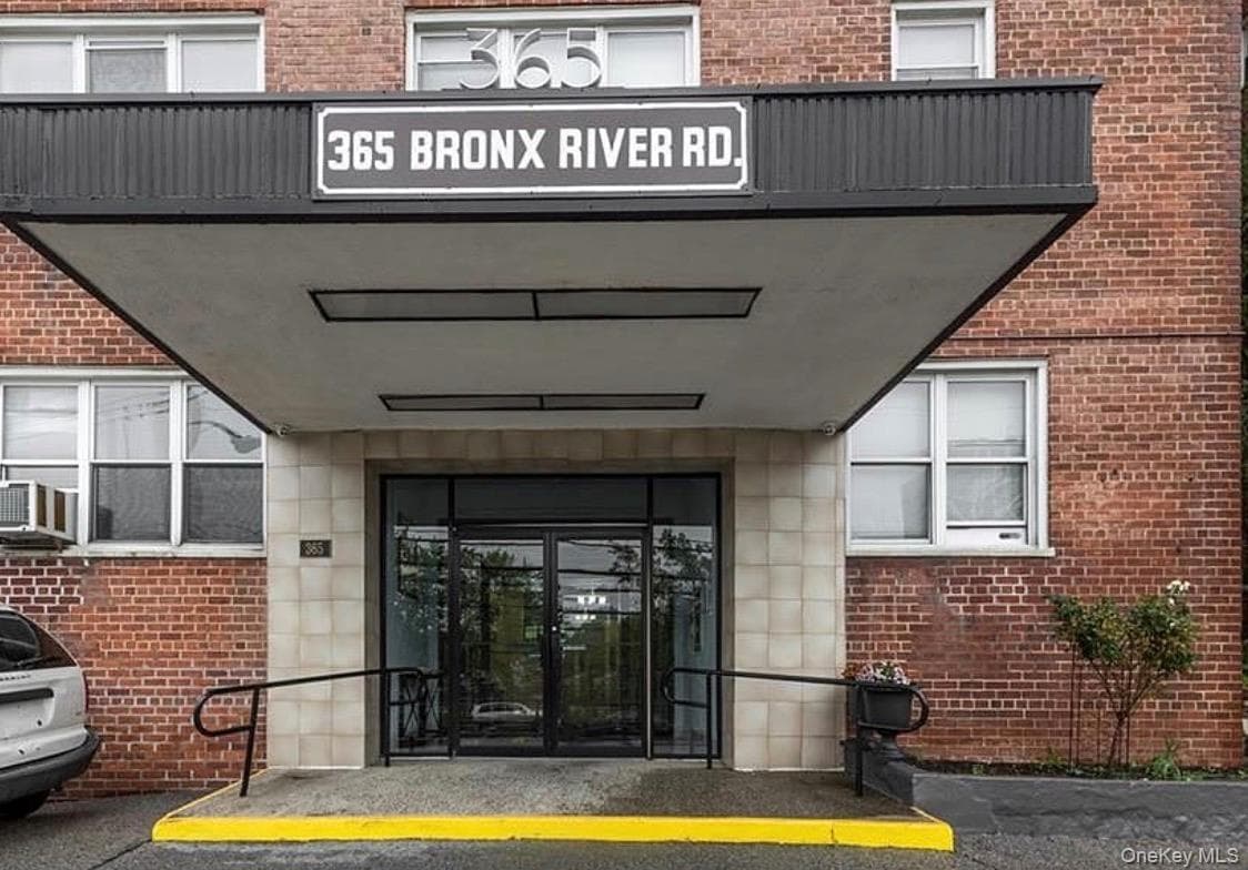 365 Bronx River Road Unit: 4B, Yonkers