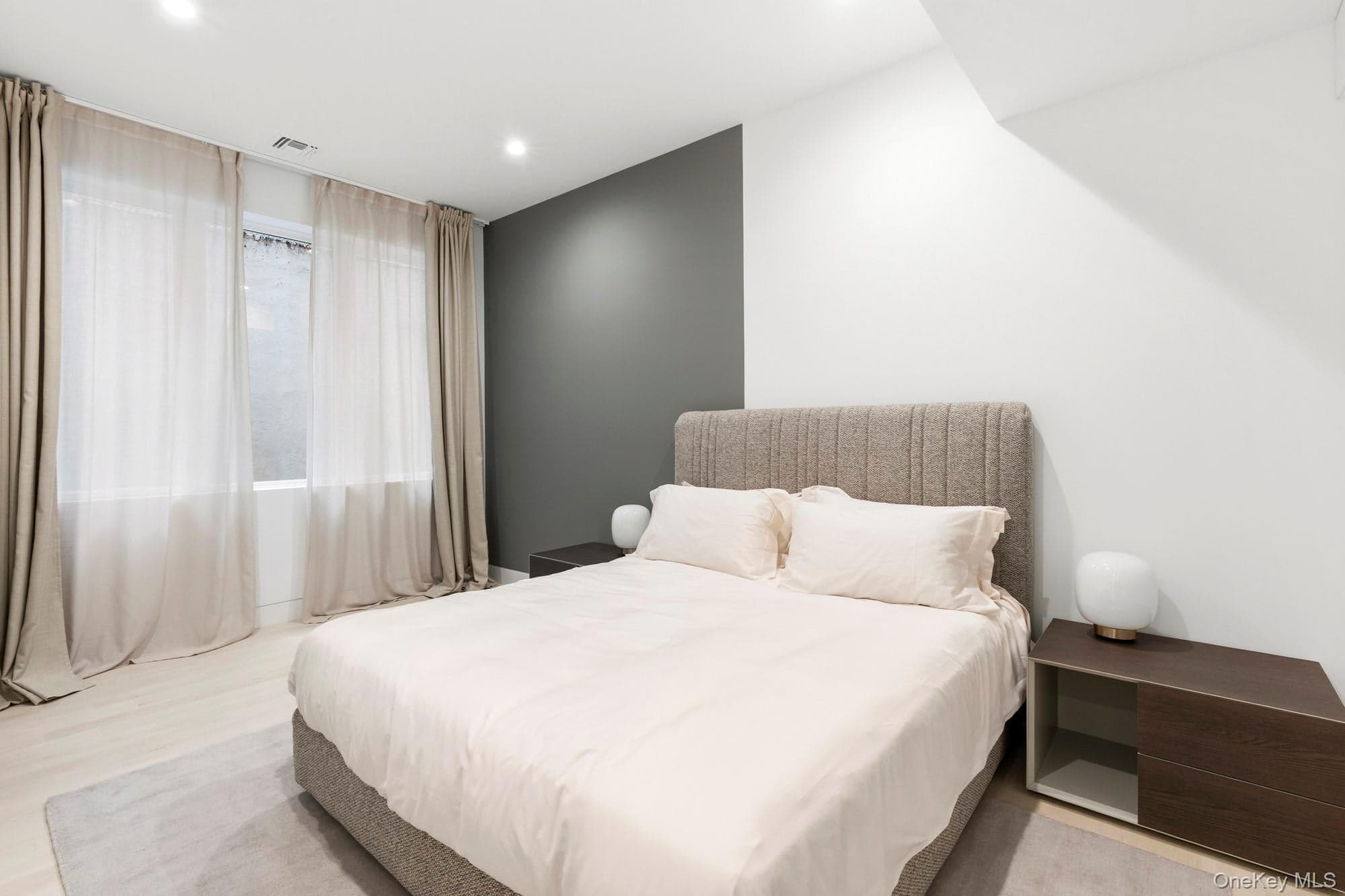 16 Gould Street thumbnail 15