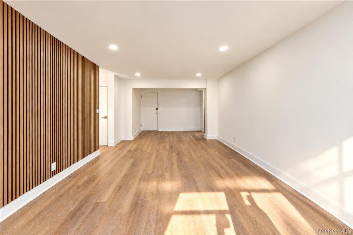 1296 Midland Avenue Unit: L2 thumbnail 5