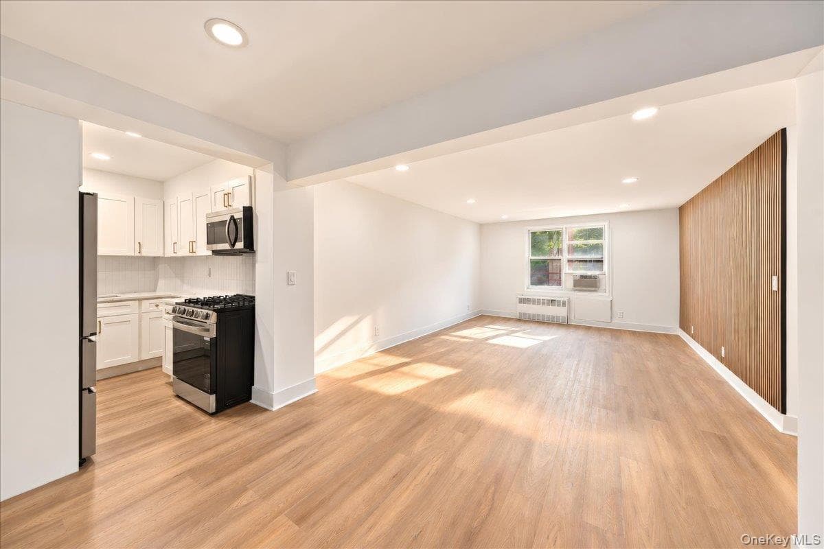 1296 Midland Avenue Unit: L2 thumbnail 6