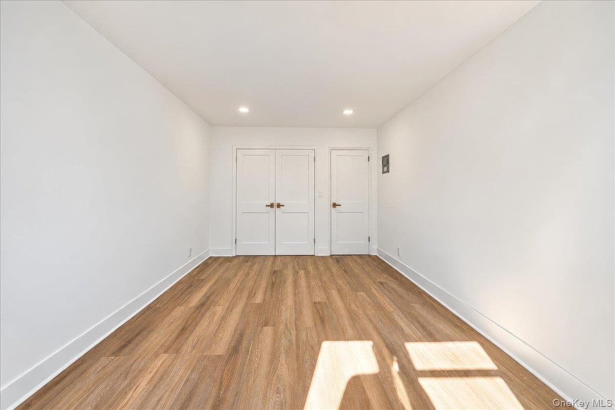 1296 Midland Avenue Unit: L2 thumbnail 12