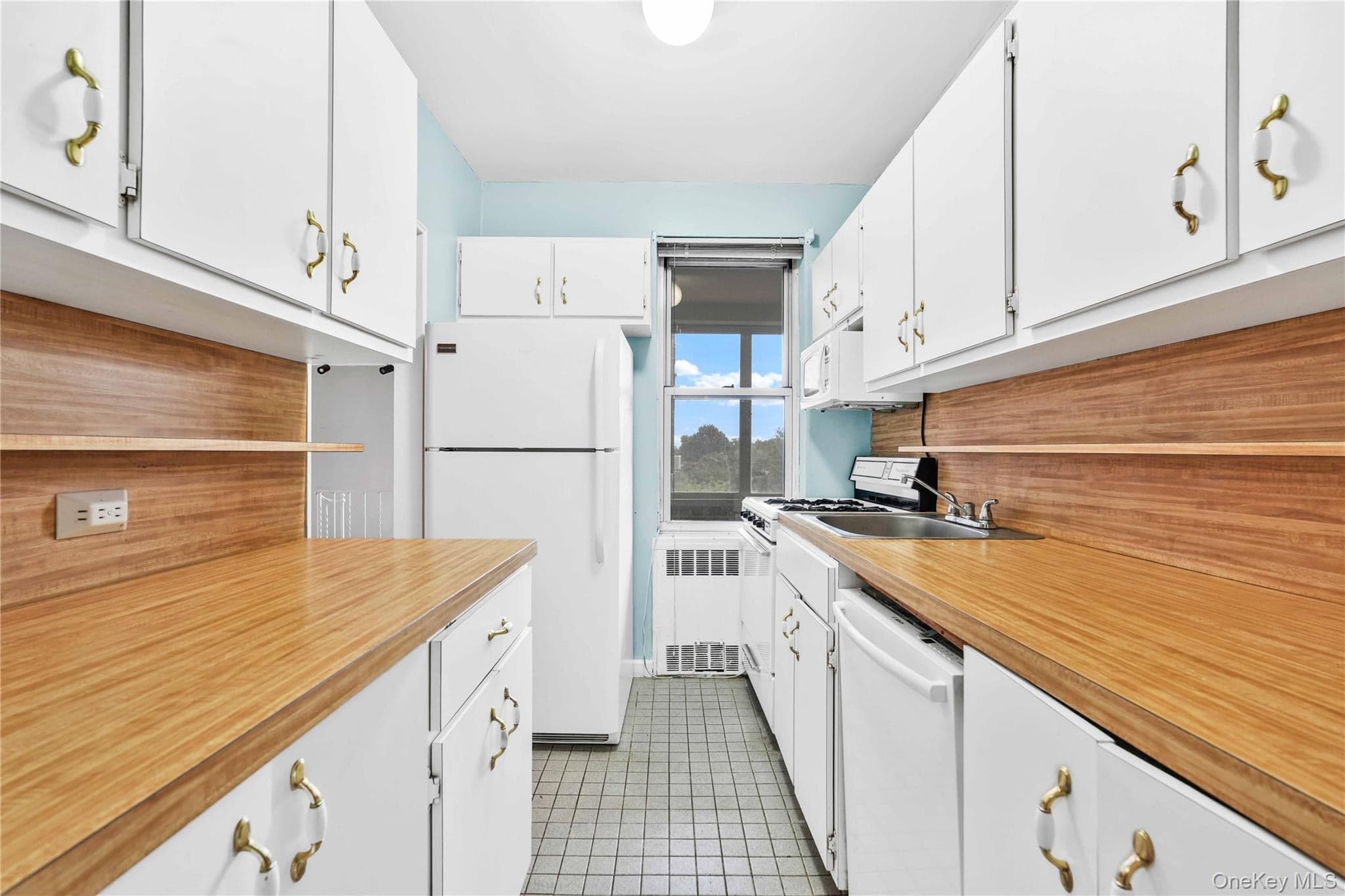 67-38 108th Street Unit: B52 thumbnail 11