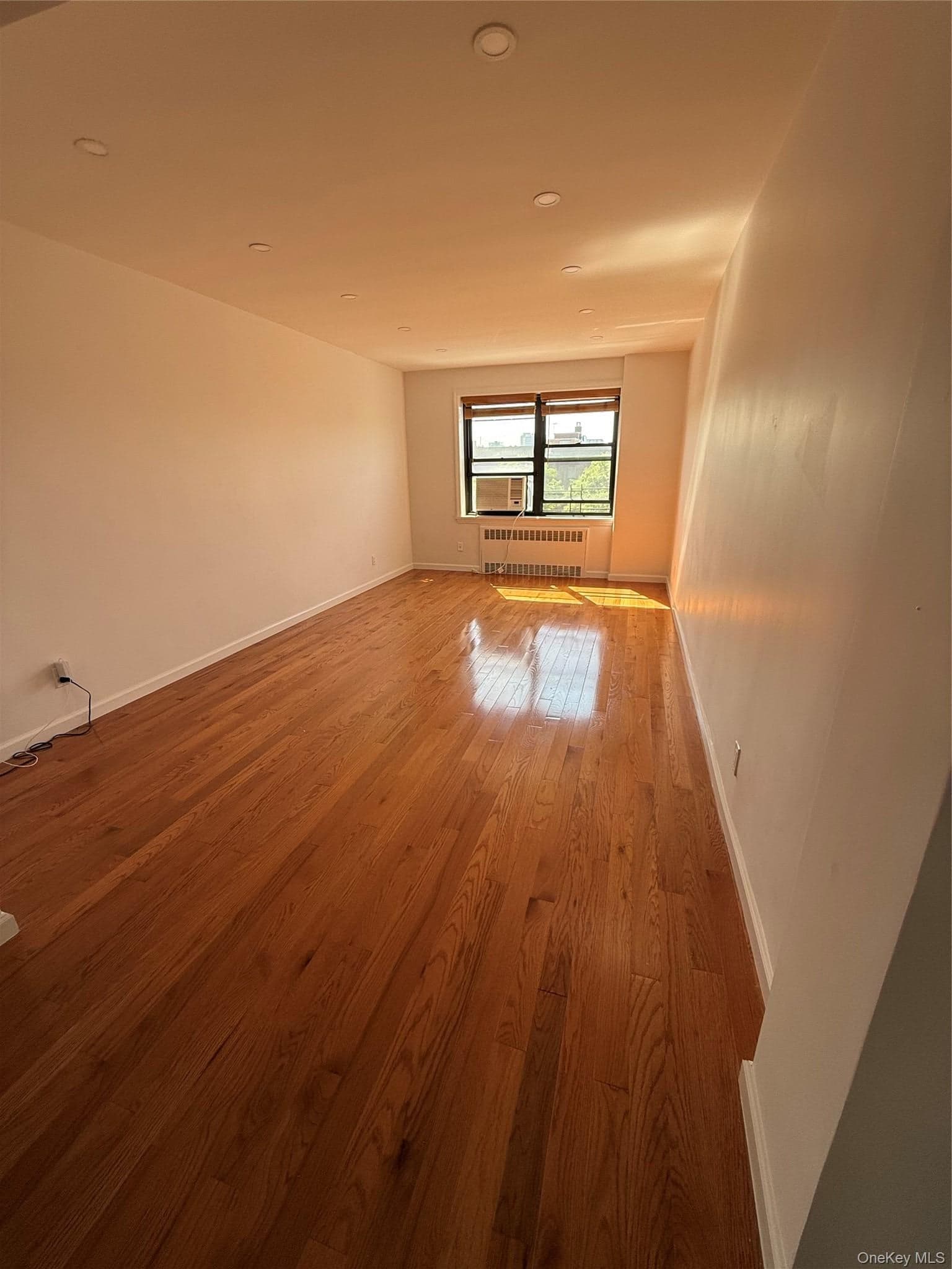 139-10 28th Road Unit: 6C thumbnail 2