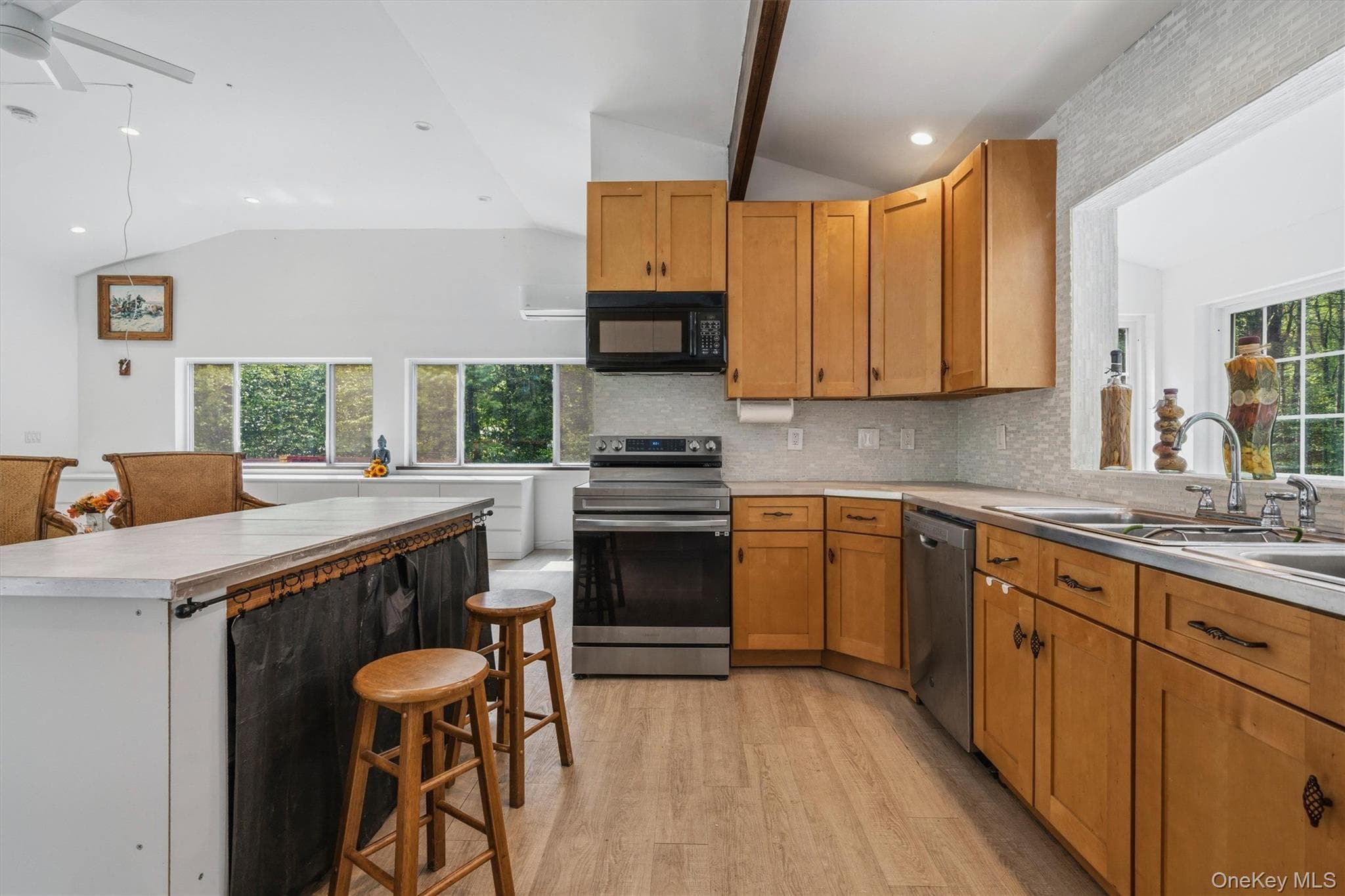 985 Cold Spring Road thumbnail 18