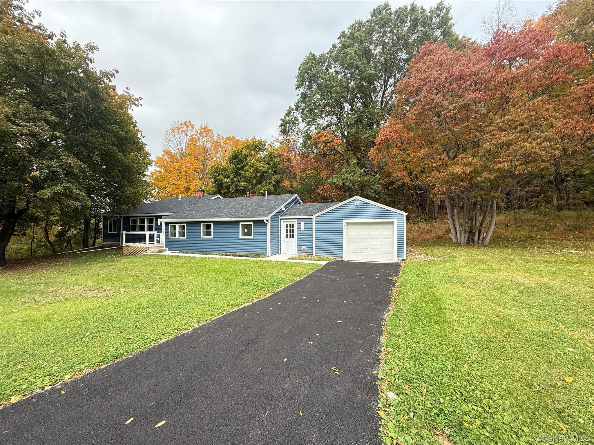 127 Spring Lake Road, Red Hook