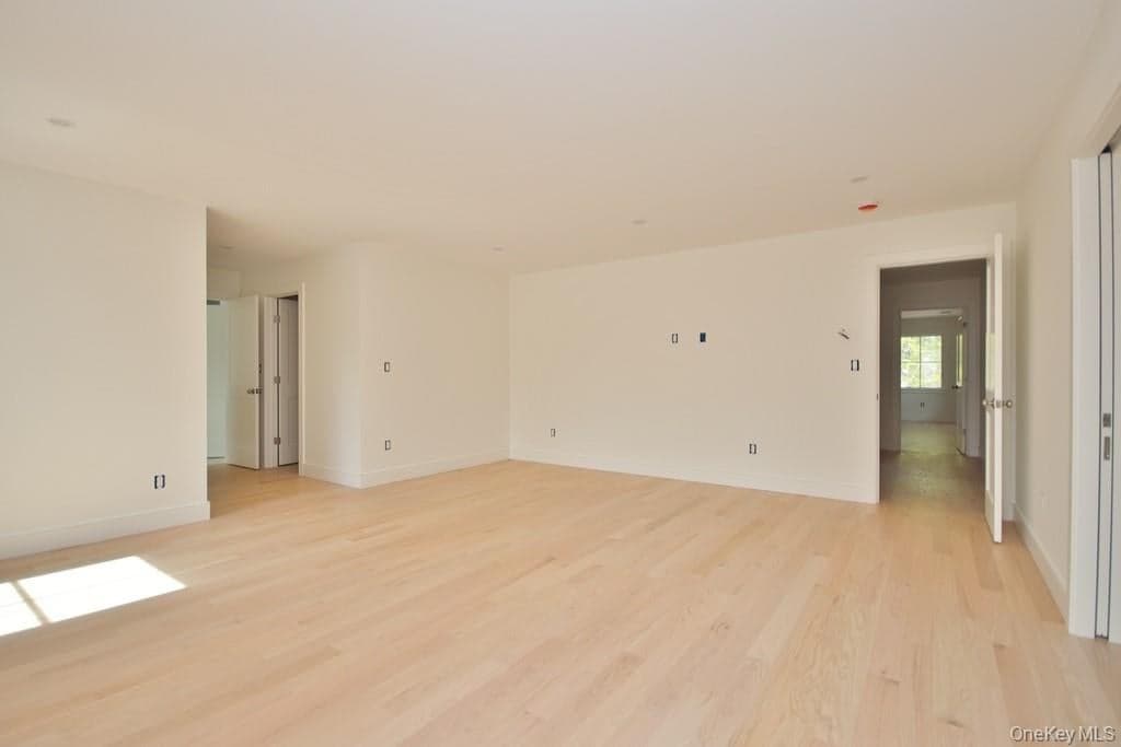 79 Cortlandt Avenue thumbnail 18