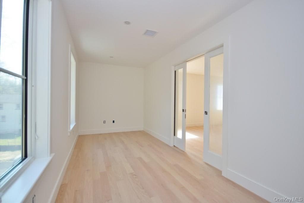 79 Cortlandt Avenue thumbnail 19