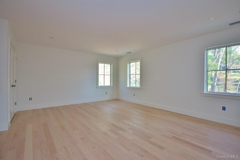 79 Cortlandt Avenue thumbnail 25