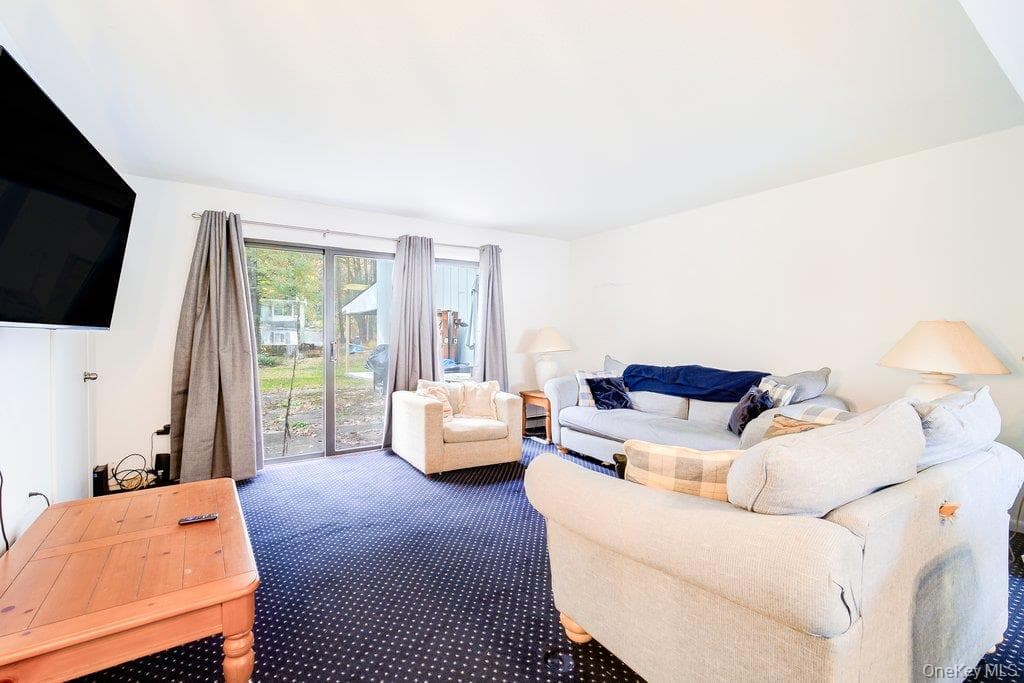 9 Kathleen Court thumbnail 3