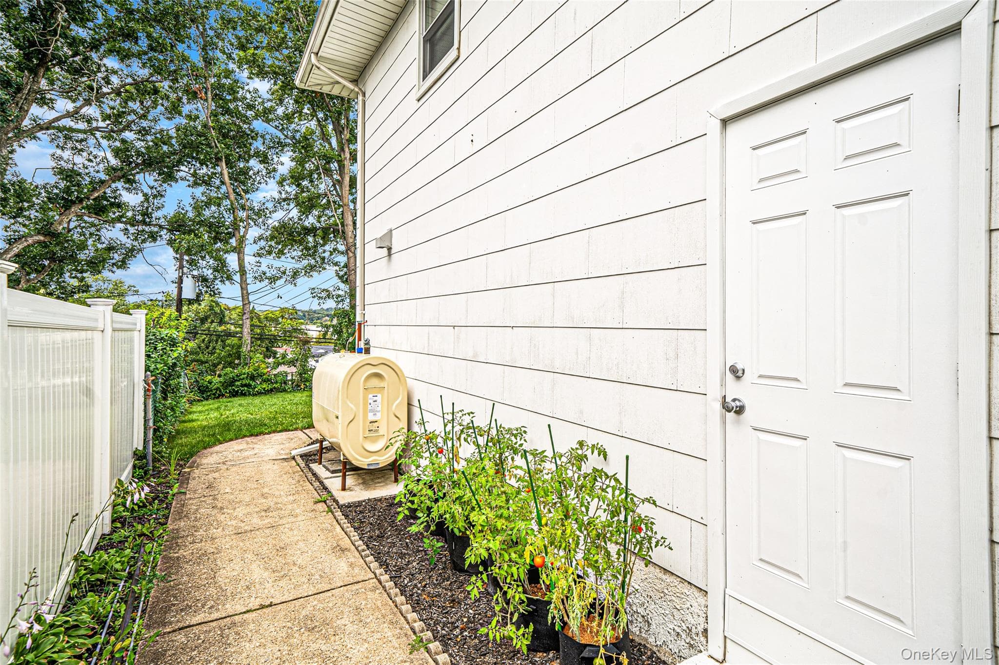 127 Iceland Drive thumbnail 42