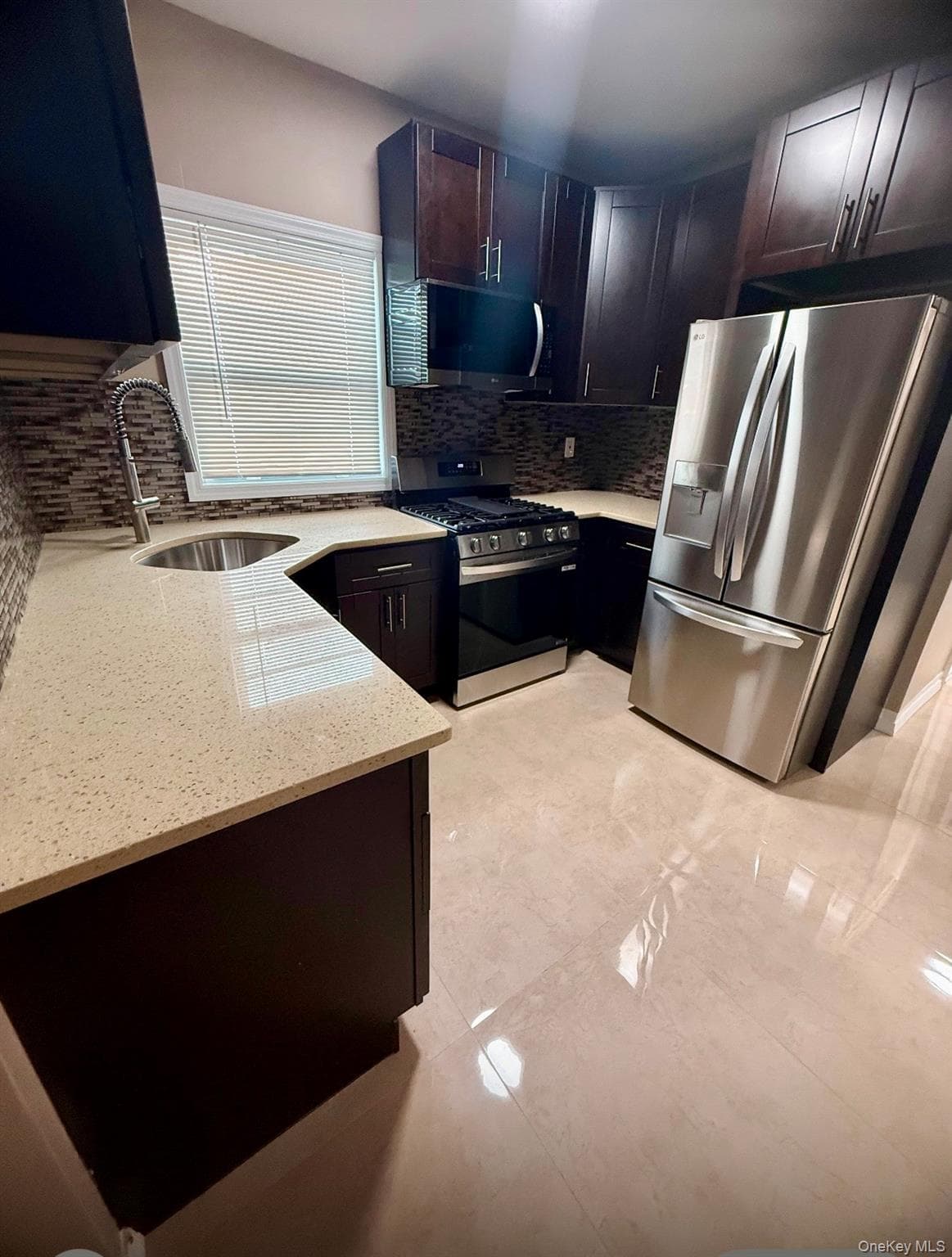 421 Roquette Avenue thumbnail 19