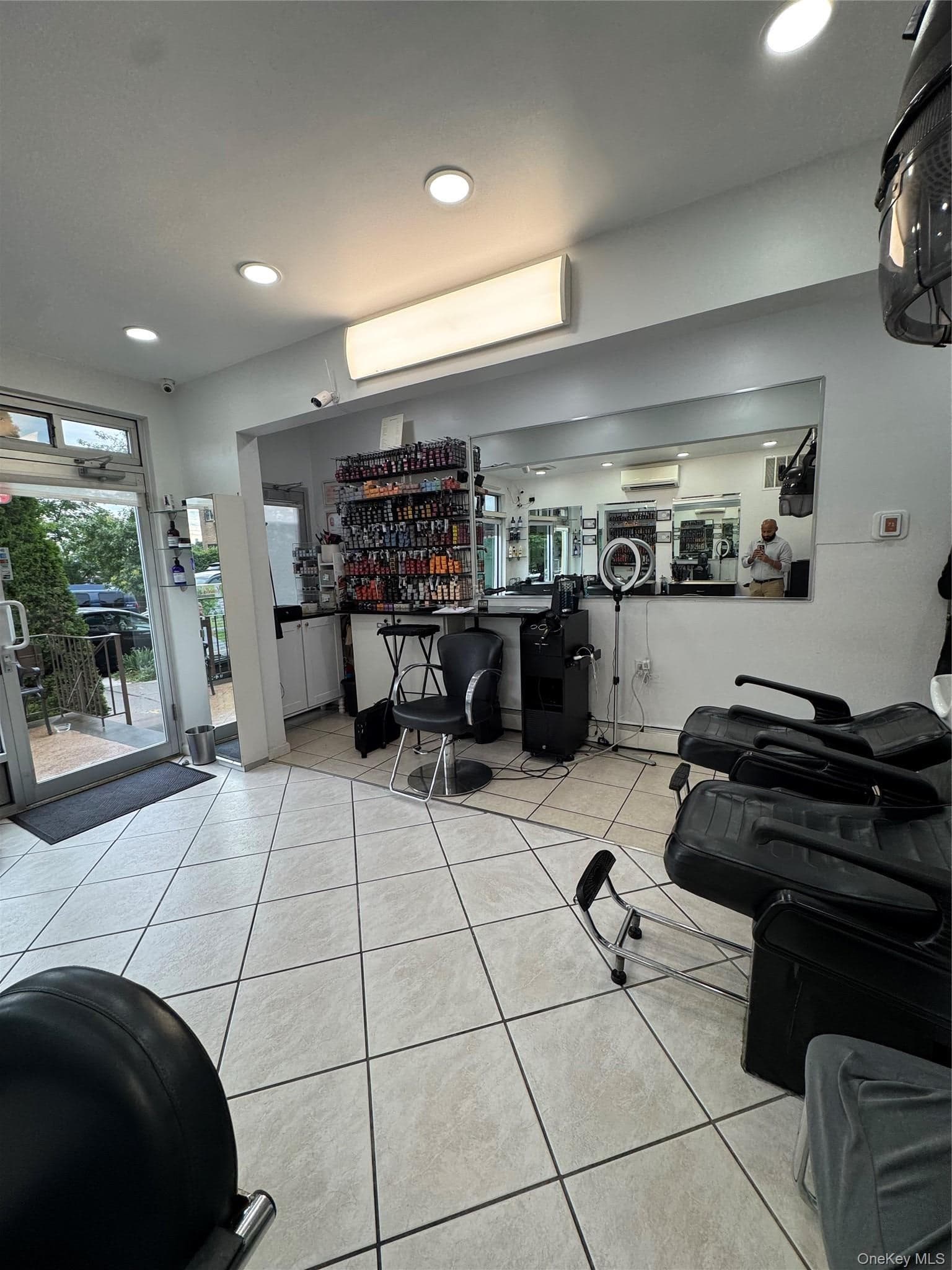 84-26 Grand Ave Ave Unit: 1 thumbnail 4