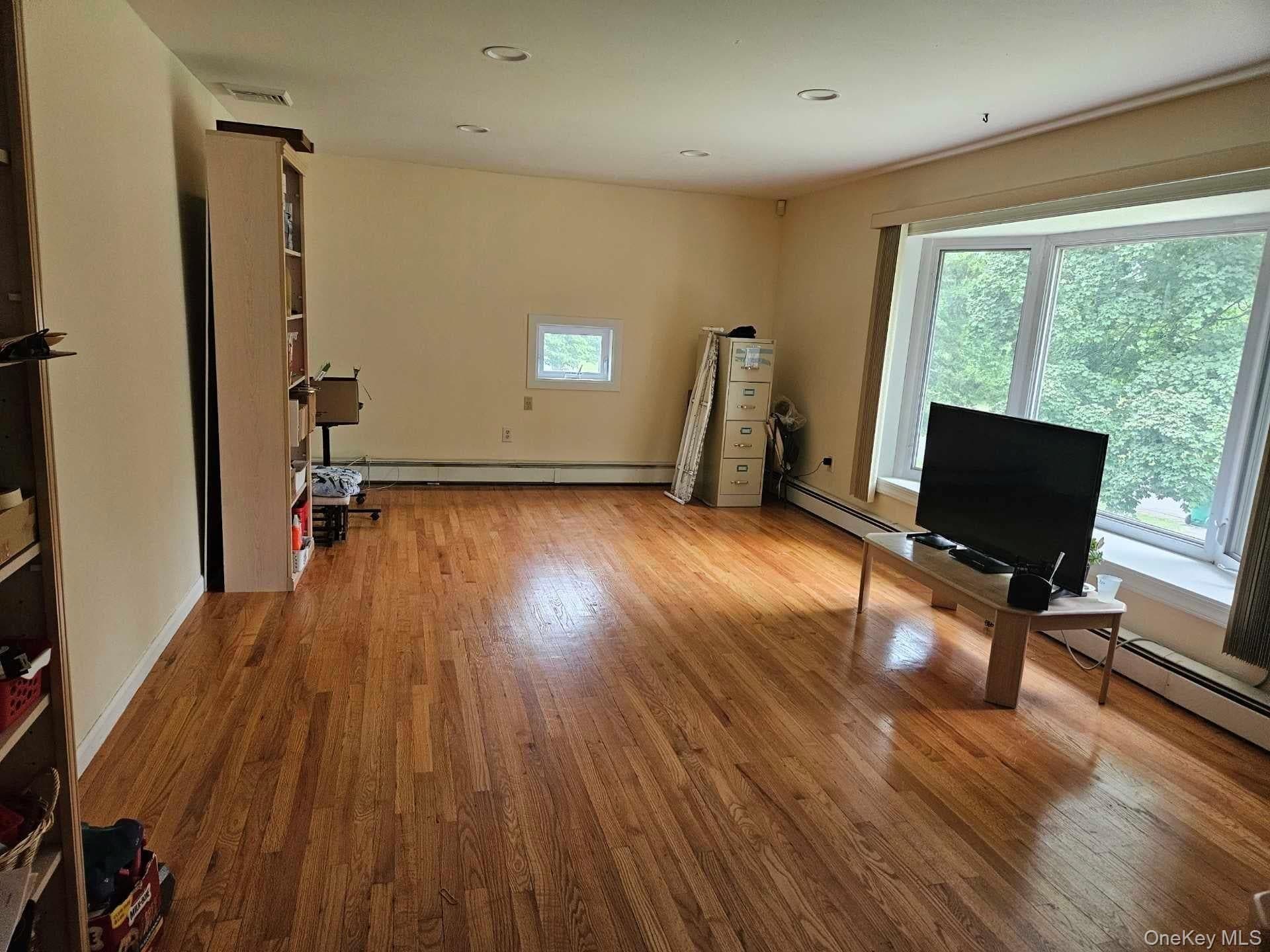 21 Verplanck Avenue thumbnail 4