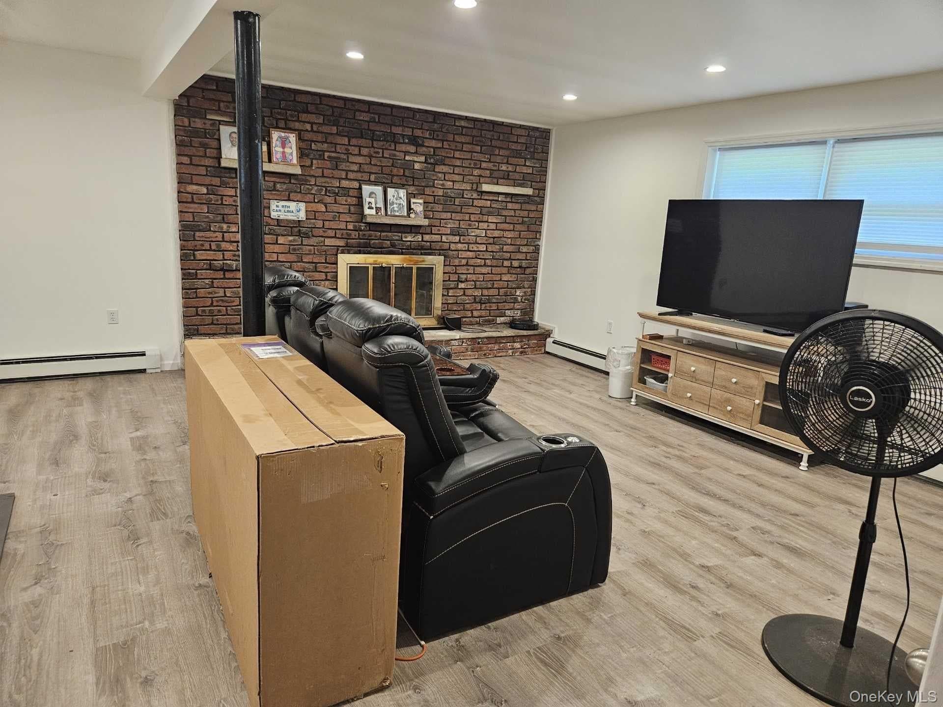 21 Verplanck Avenue thumbnail 18