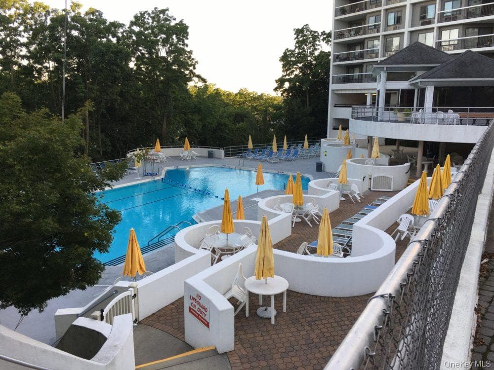 500 High Point Drive Unit: 707 thumbnail 34