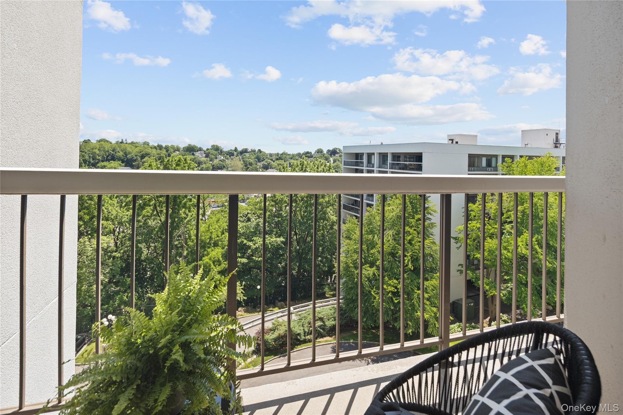 500 High Point Drive Unit: 707 thumbnail 29