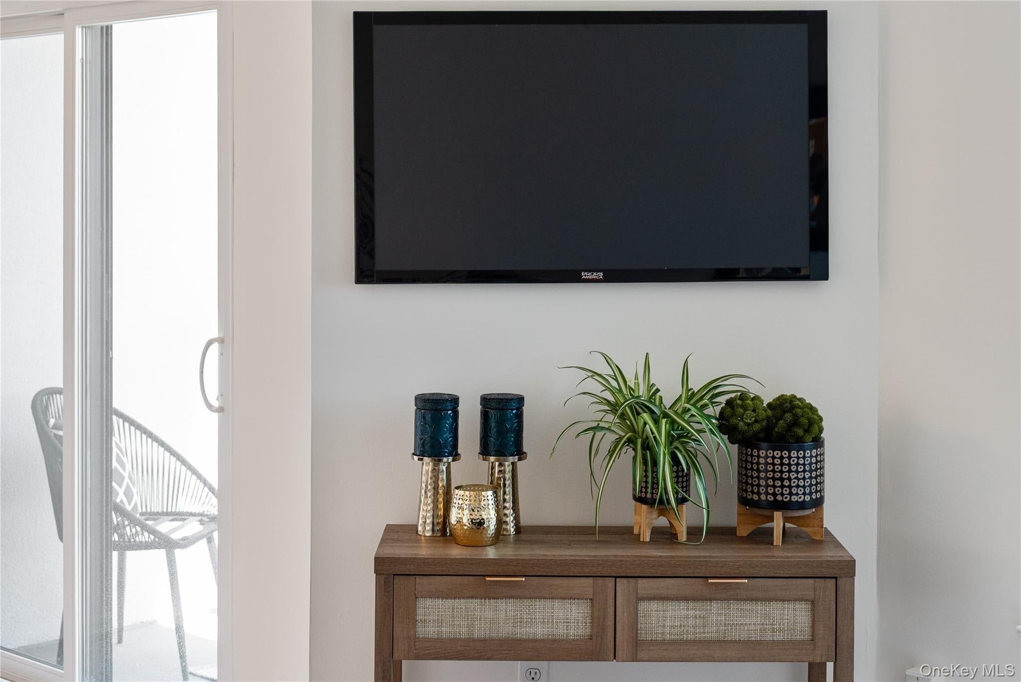 500 High Point Drive Unit: 707 thumbnail 17