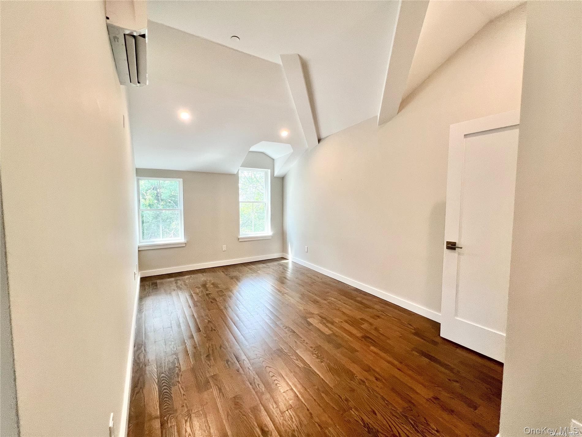 56-75 136th Street Unit: 3B thumbnail 2