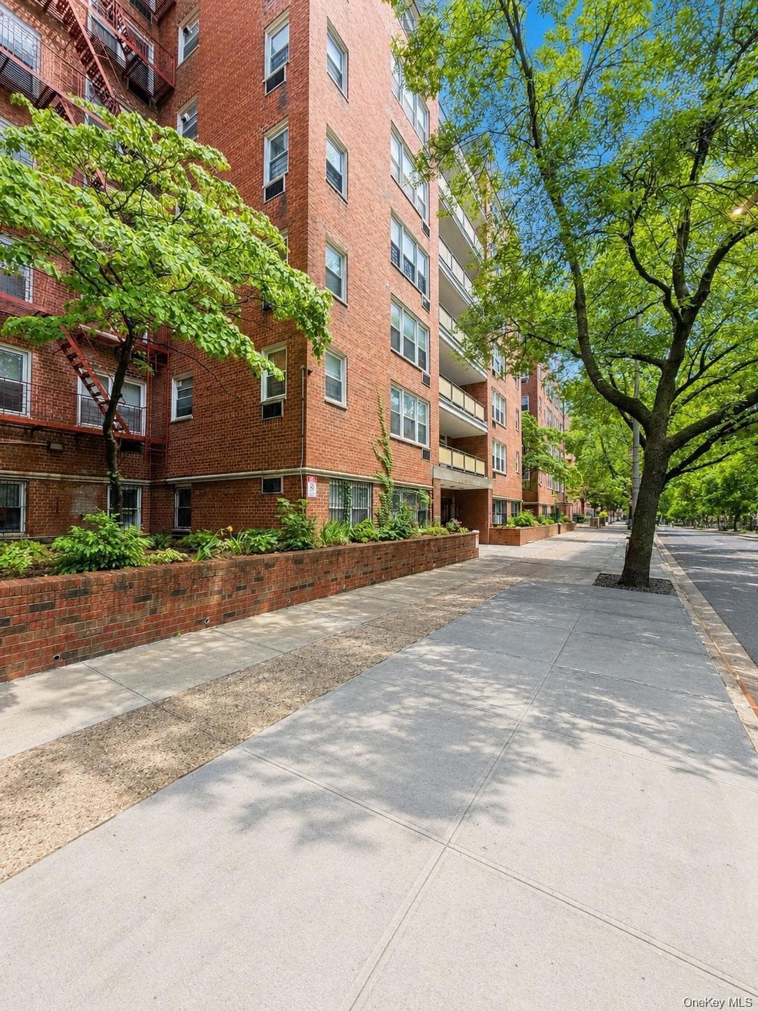 14470 41st Avenue Unit: 6 thumbnail 14