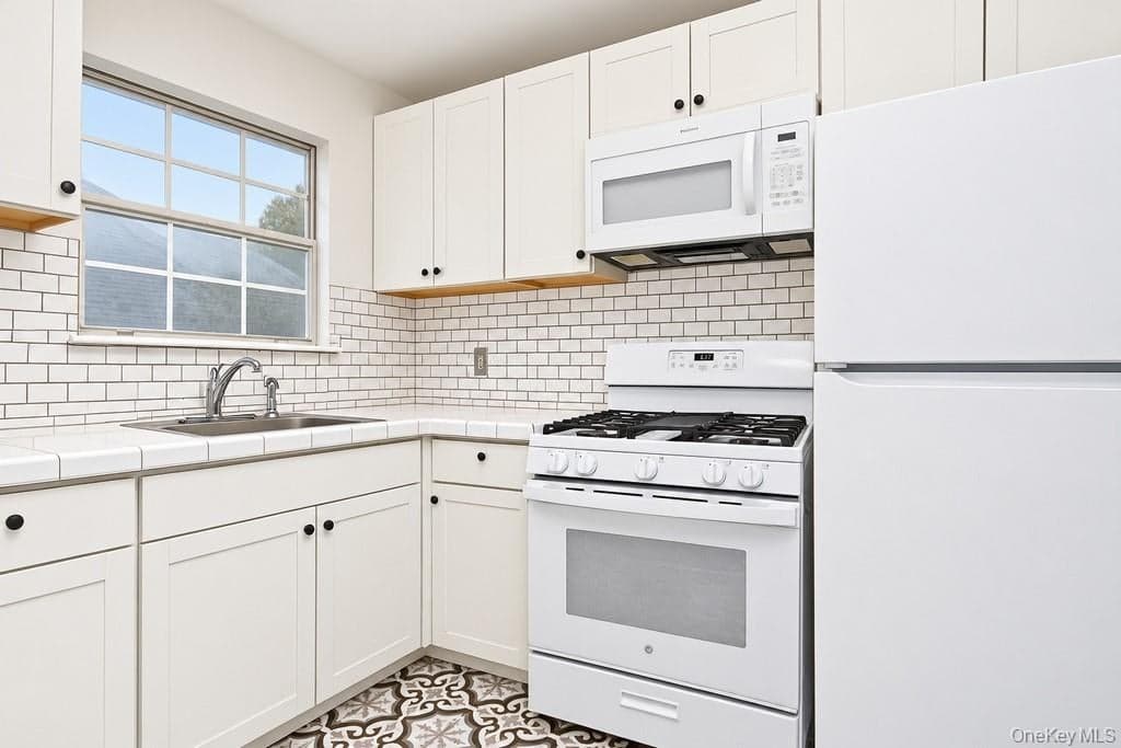 22 Lexington Hill Unit: 3 thumbnail 7