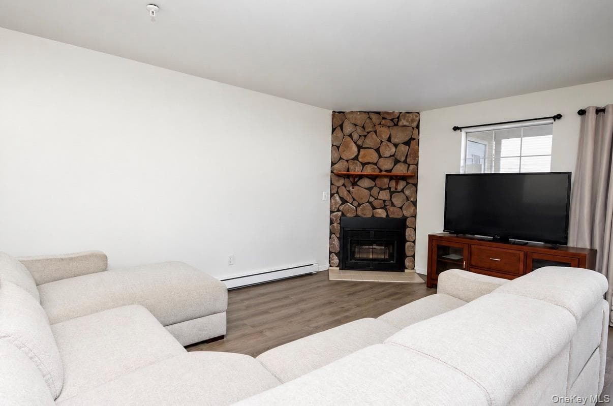22 Lexington Hill Unit: 3 thumbnail 4