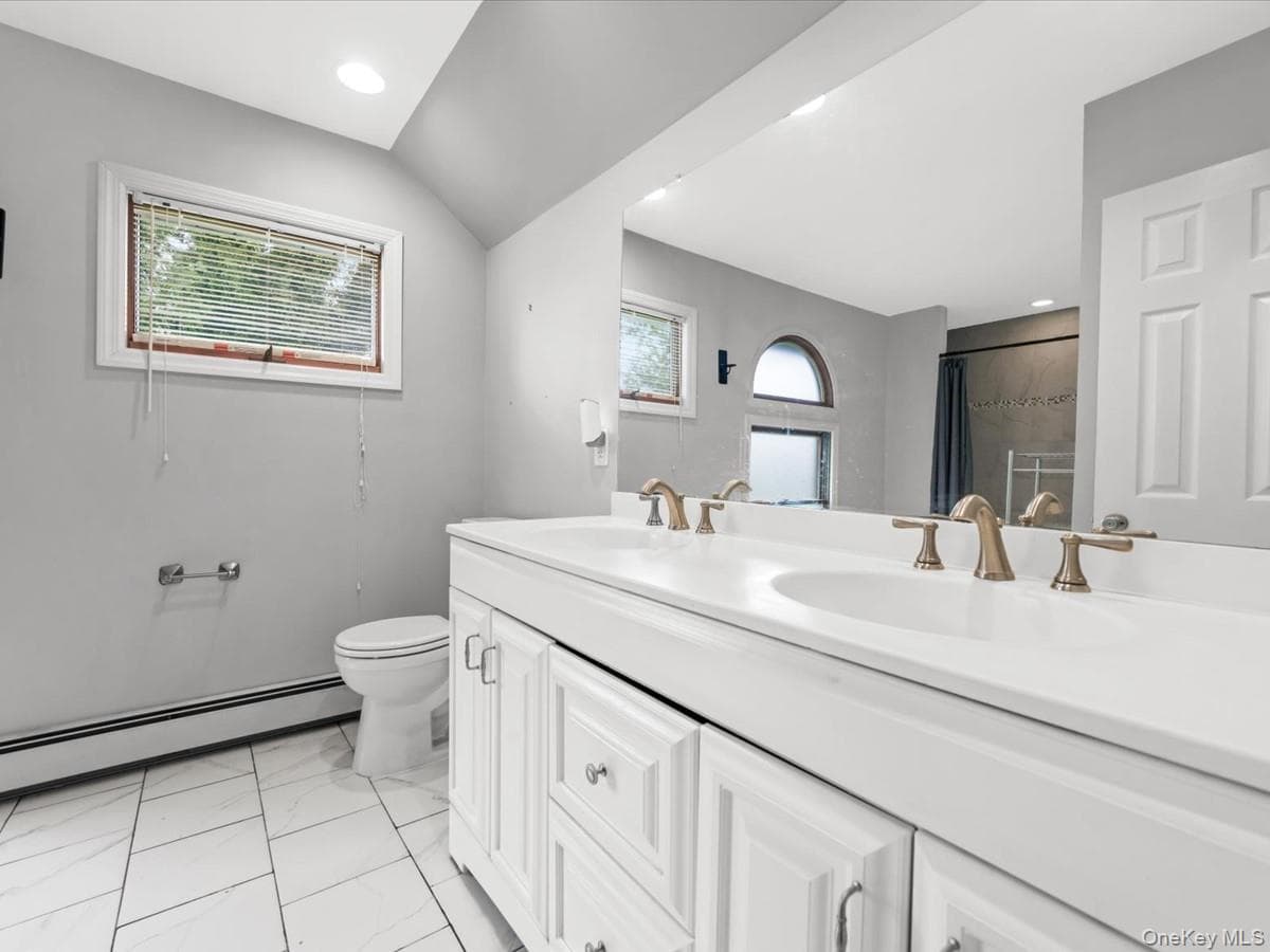 112 Rosemont Avenue thumbnail 9