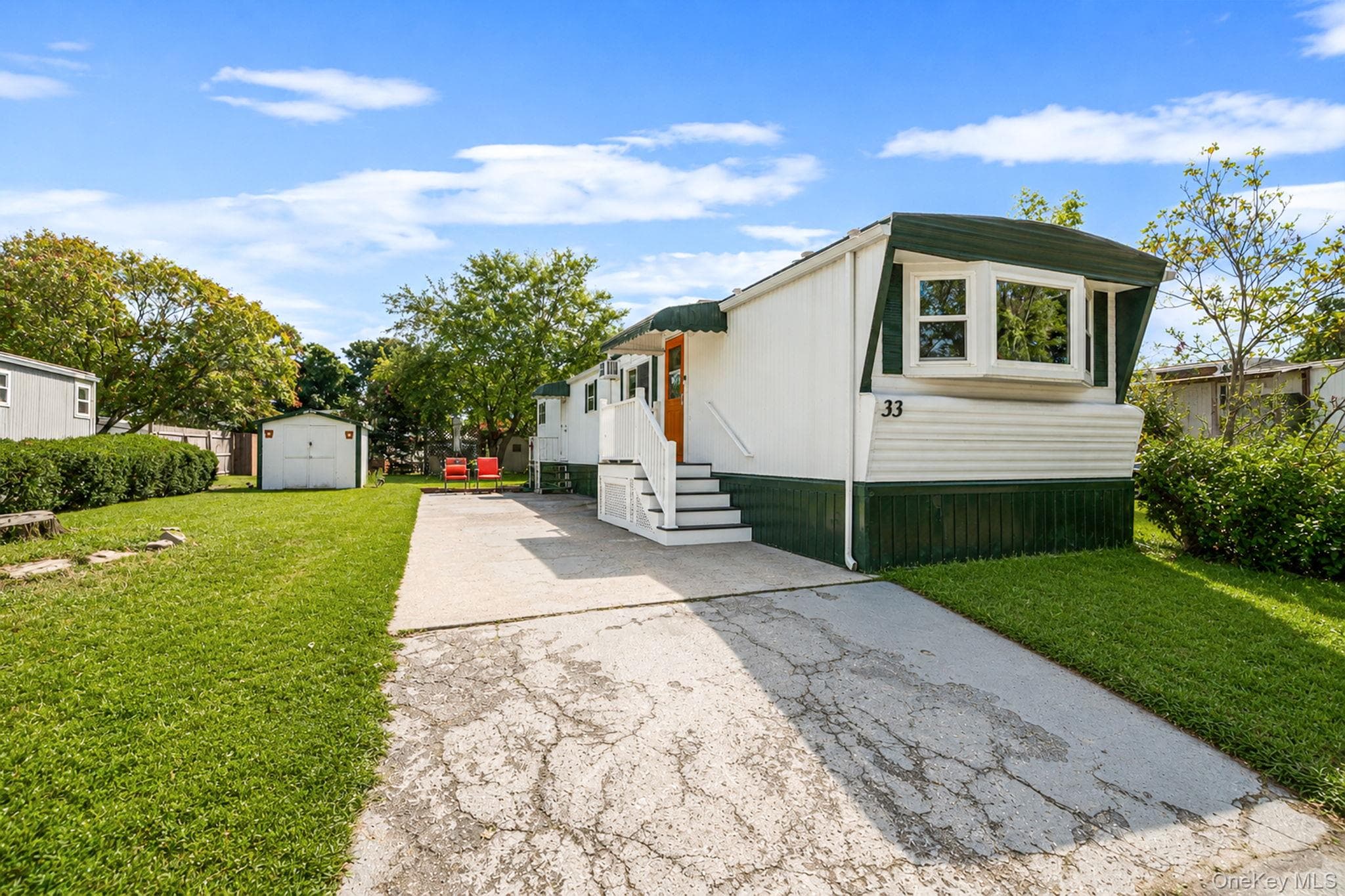 33 Valley Forge Drive DR thumbnail 2