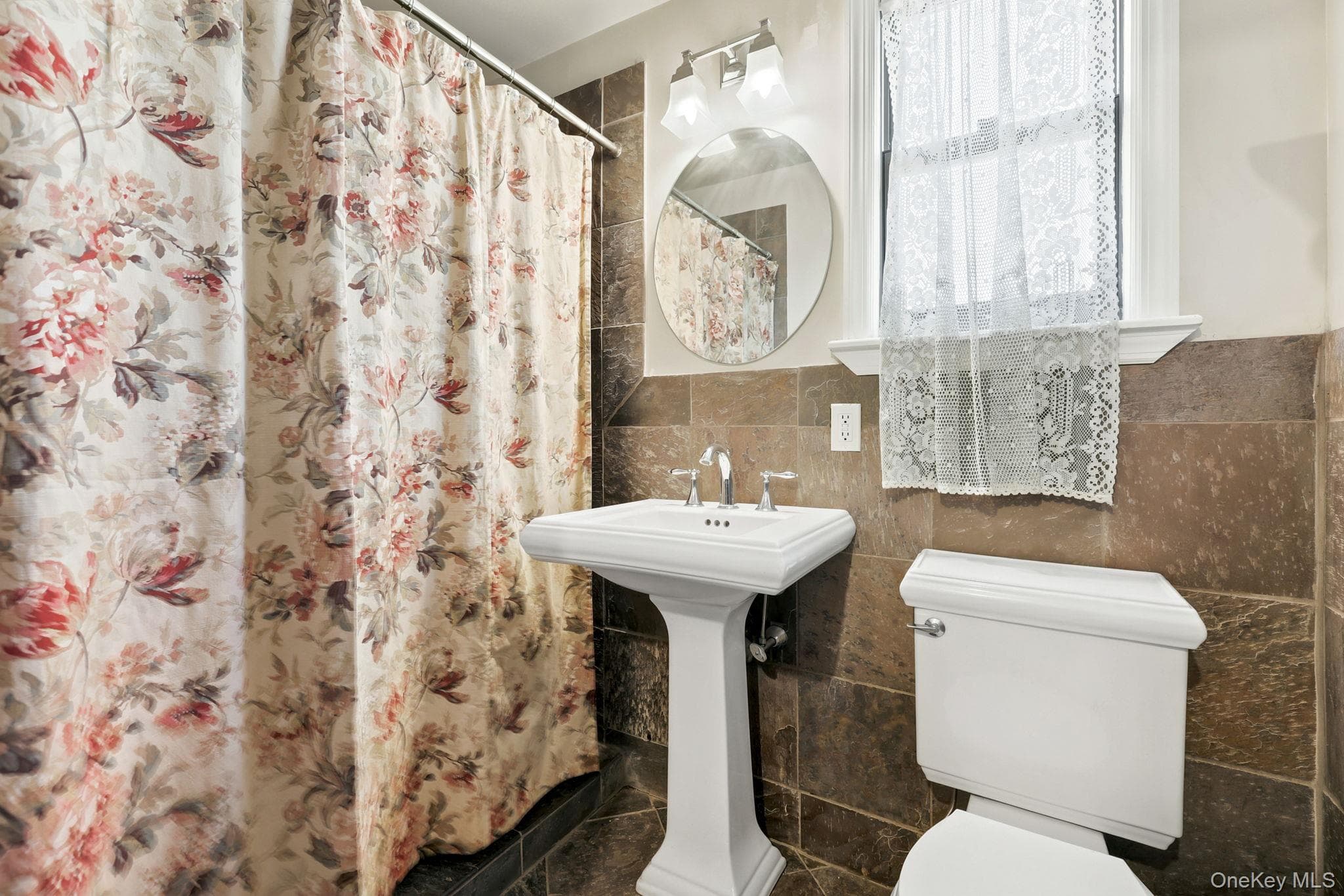 873 James Street thumbnail 20