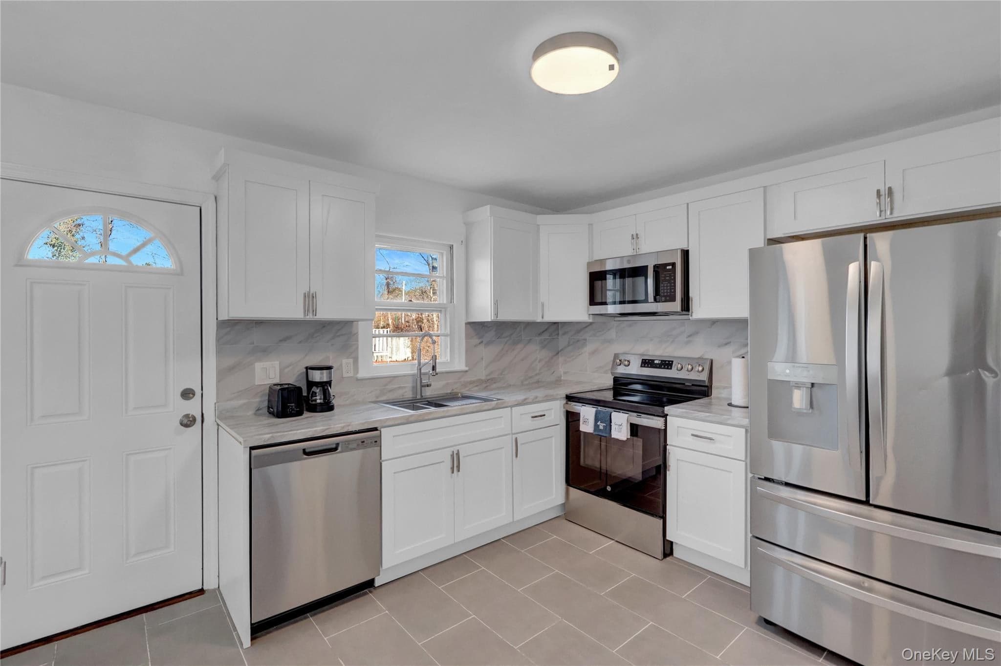 57 Middle Island Avenue thumbnail 4