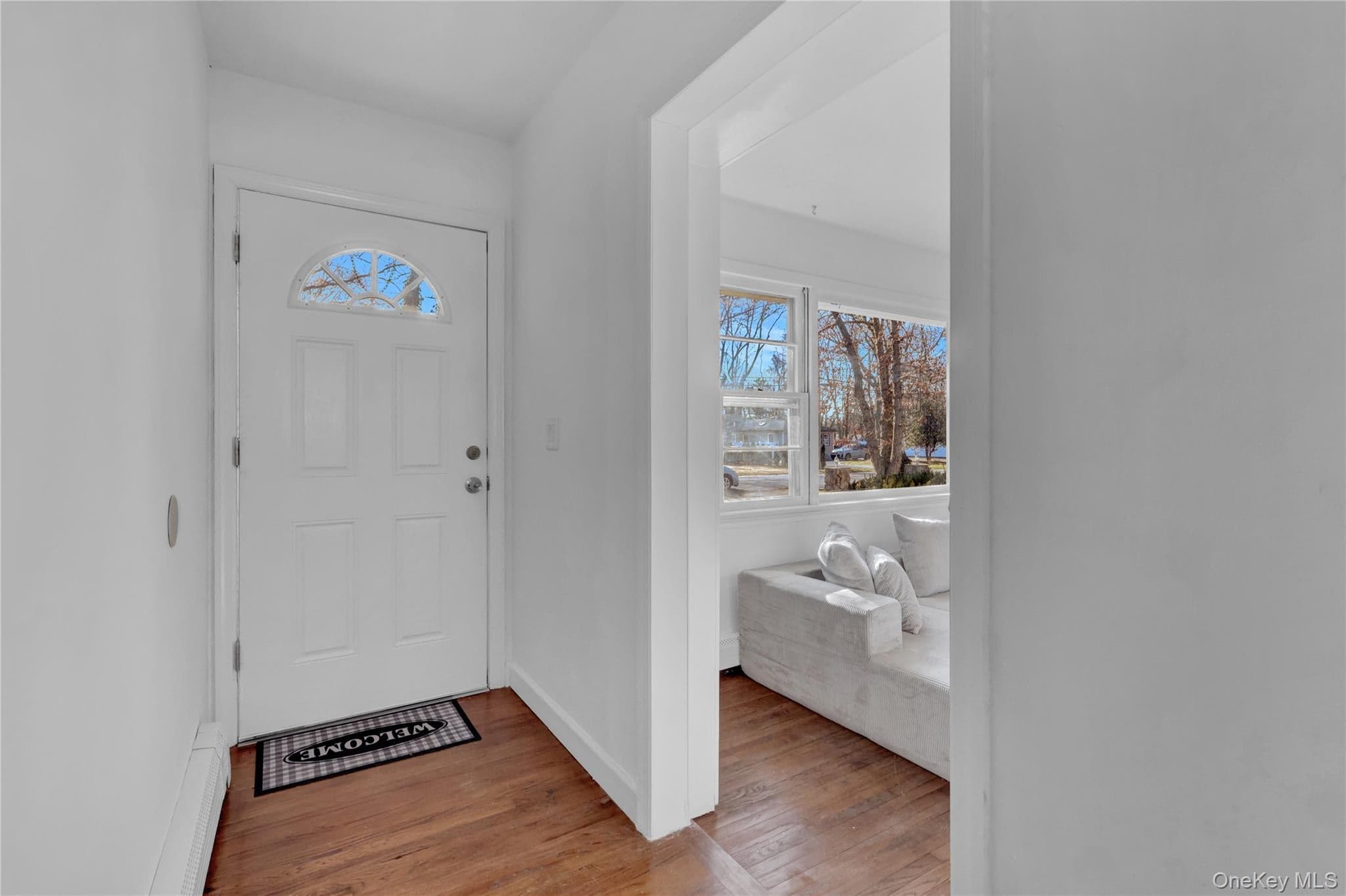 57 Middle Island Avenue thumbnail 9