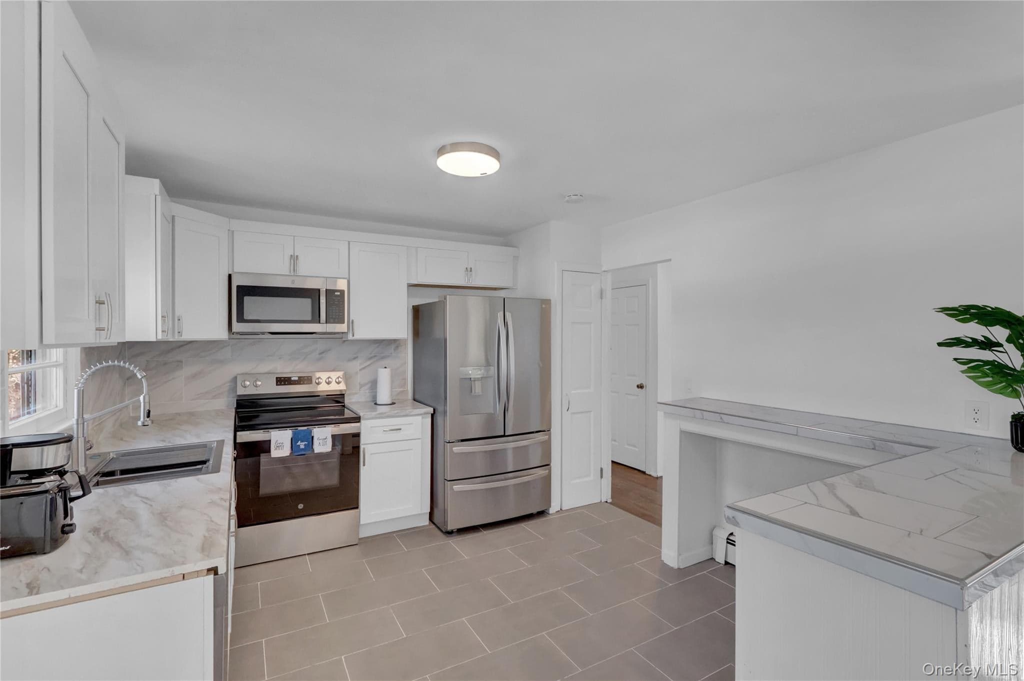 57 Middle Island Avenue thumbnail 3