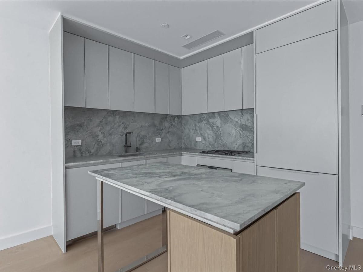 250 E 25th Street Unit: 9B thumbnail 7