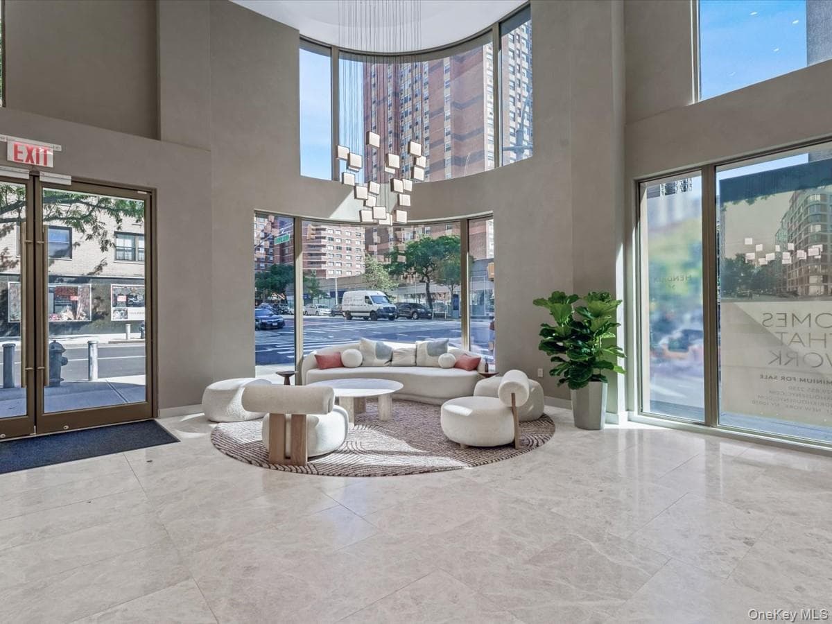 250 E 25th Street Unit: 9B thumbnail 3
