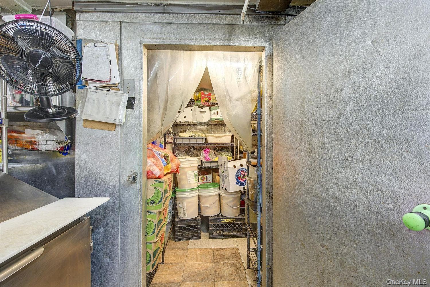 567 Wilson Avenue Unit: 4 thumbnail 15