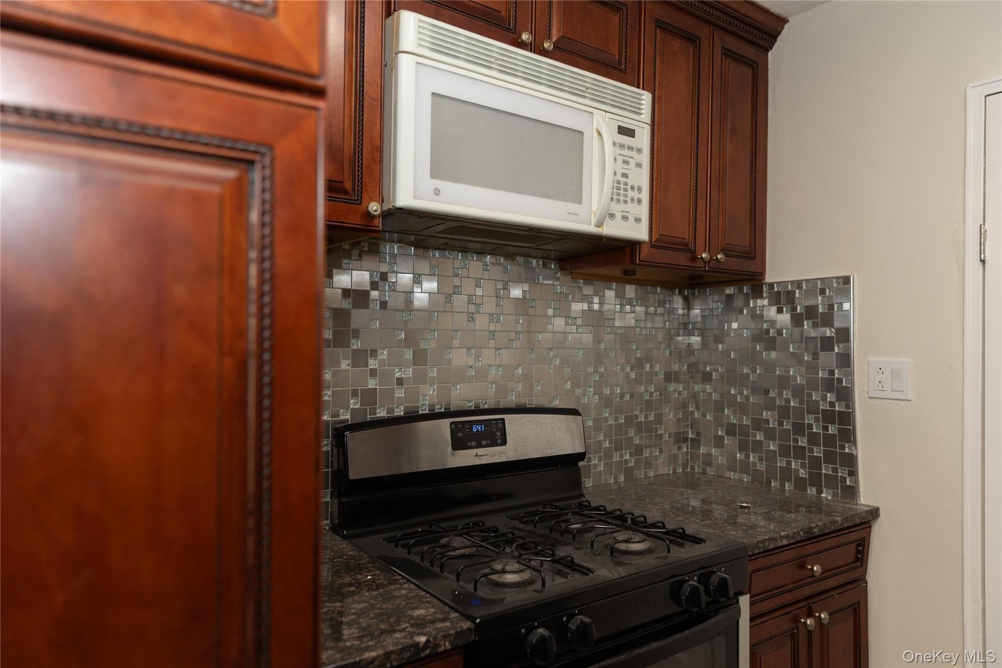 1275 E 51st Street Unit: 3Y thumbnail 5