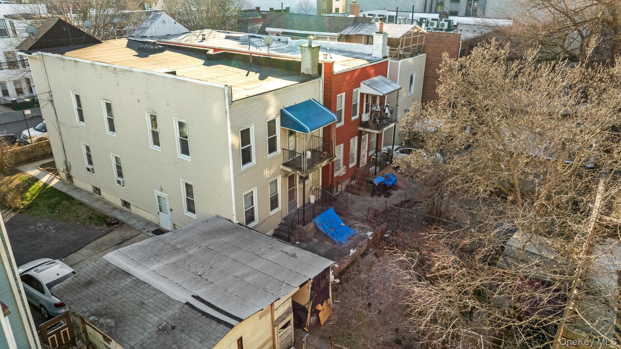 675 E 223rd Street thumbnail 14
