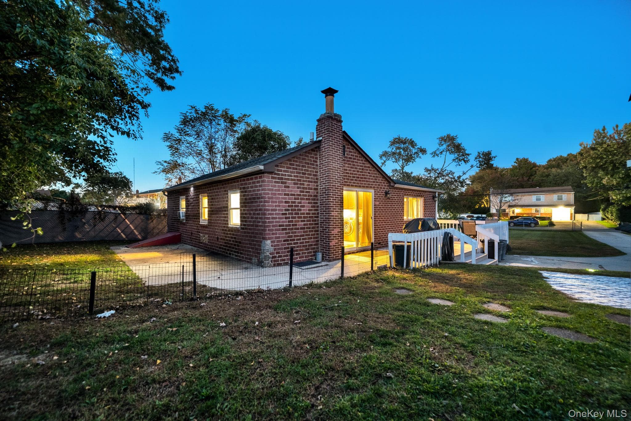 629 East Drive thumbnail 40
