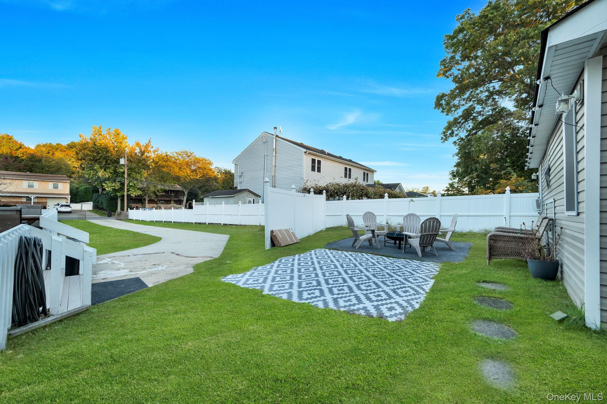 629 East Drive thumbnail 34