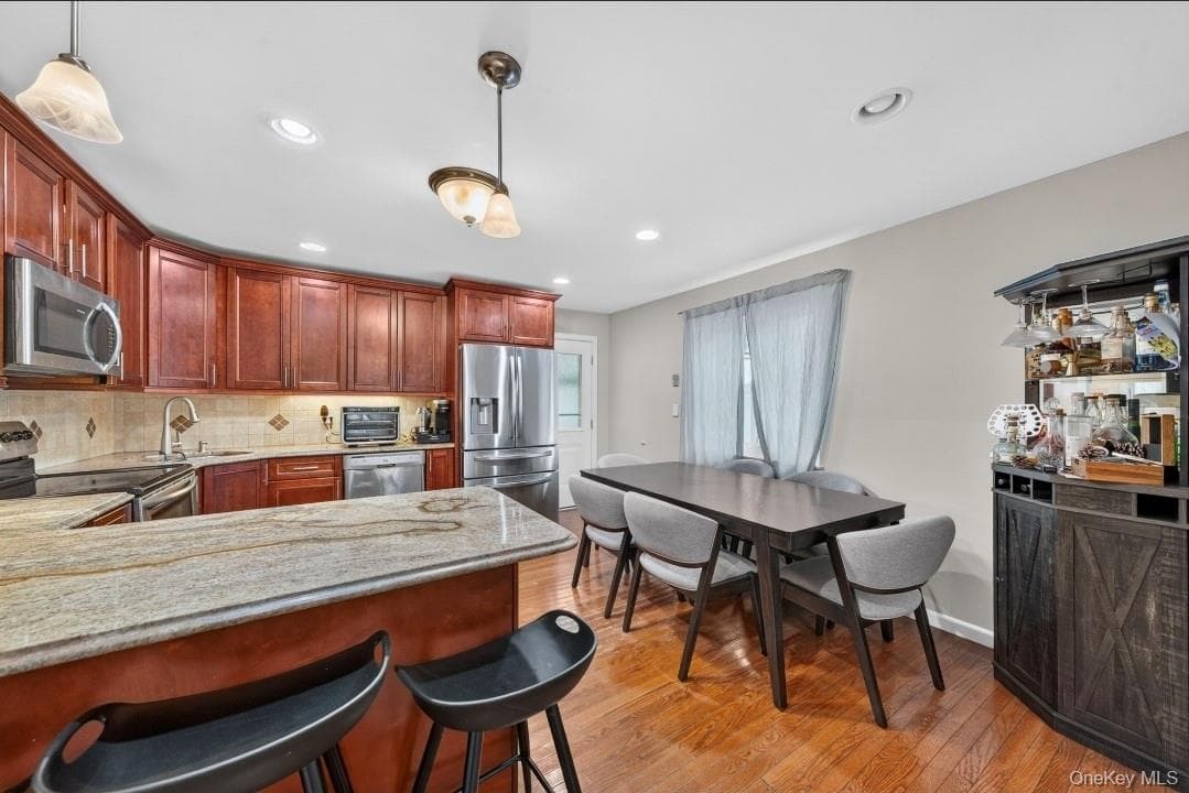 60 Lincoln Avenue thumbnail 12